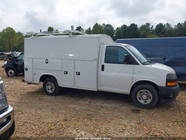 46101248 :رقم المزاد ، 1GB0GRFG7L1273685 vin ، 2020 Chevrolet Express Cutaway Work Van مزاد بيع