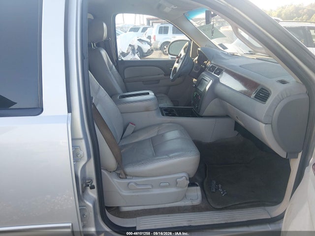 46101258 :رقم المزاد ، 1GKUCKE02AR283550 vin ، 2010 Gmc Yukon Xl 1500 Slt مزاد بيع