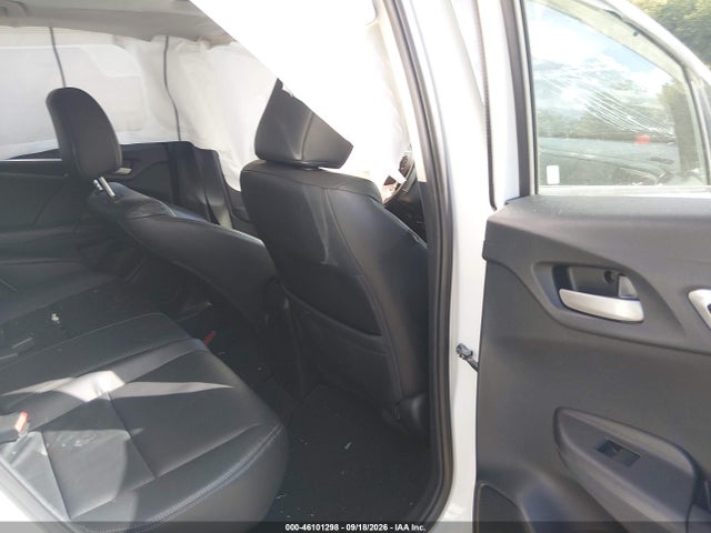 46101298 :رقم المزاد ، 3HGGK5H80FM725184 vin ، 2015 Honda Fit Ex/ex-l مزاد بيع