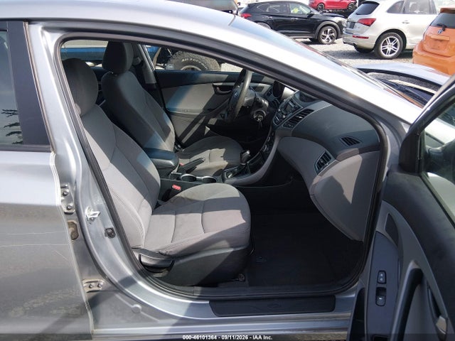 Hyundai ELANTRA SE 2015 5NPDH4AE4FH582644 Image 18