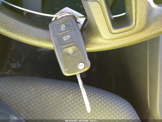 Продажа на аукционе авто 2013 Volkswagen Jetta 2.0l Base/2.0l S, vin: 3VW2K7AJ3DM281276, номер лота: 46101502