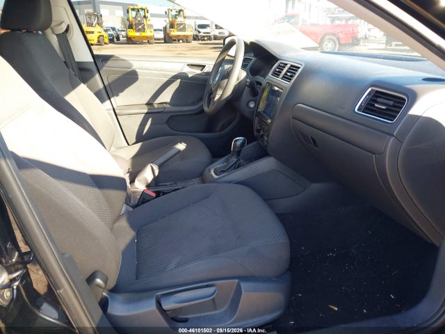 Продажа на аукционе авто 2013 Volkswagen Jetta 2.0l Base/2.0l S, vin: 3VW2K7AJ3DM281276, номер лота: 46101502