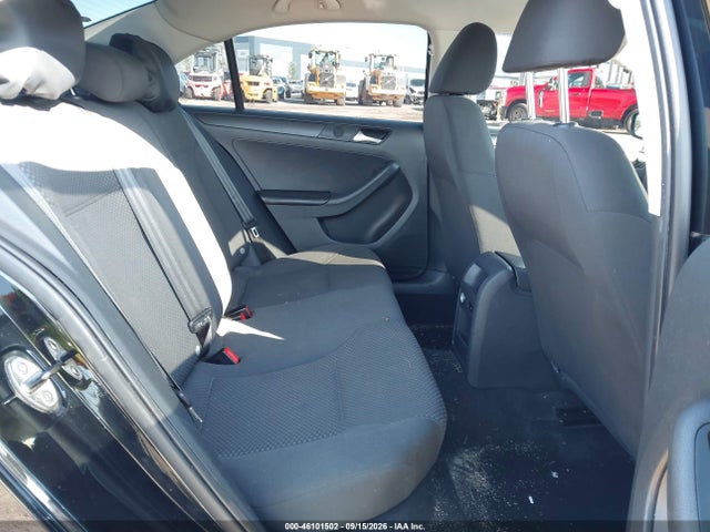 Продажа на аукционе авто 2013 Volkswagen Jetta 2.0l Base/2.0l S, vin: 3VW2K7AJ3DM281276, номер лота: 46101502