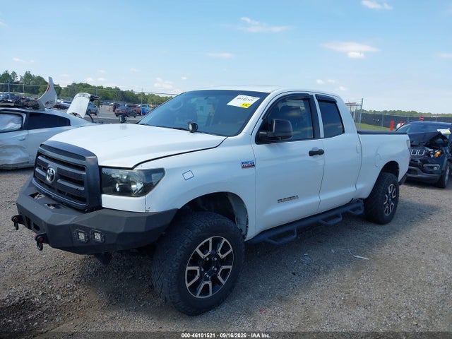 Продажа на аукционе авто 2011 Toyota Tundra Grade 5.7l V8, vin: 5TFRY5F12BX106456, номер лота: 46101521
