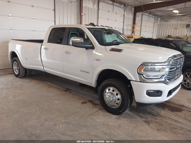 46101524 :رقم المزاد ، 3C63RRJJ8NG237067 vin ، 2022 Ram 3500 Laramie  4x4 8' Box مزاد بيع