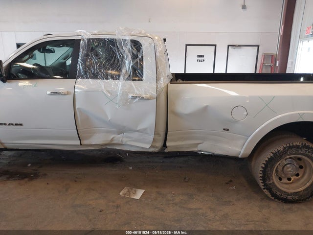 2022 Ram 3500 Laramie  4x4 8' Box მანქანა იყიდება აუქციონზე, vin: 3C63RRJJ8NG237067, აუქციონის ნომერი: 46101524