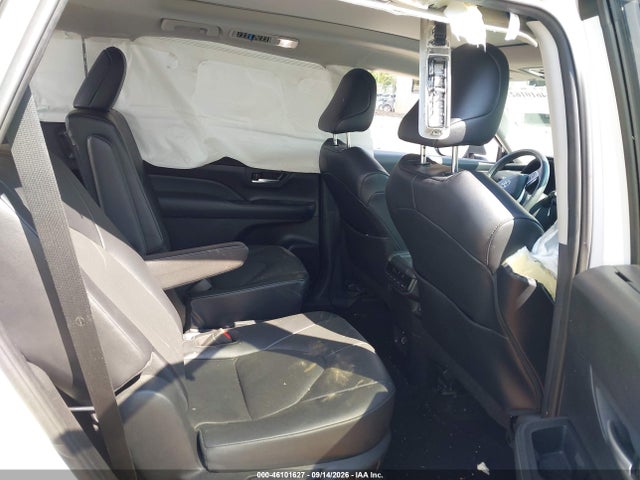 Продаж на аукціоні авто 2024 Toyota Grand Highlander Xle, vin: 5TDAAAB54RS055464, номер лоту: 46101627