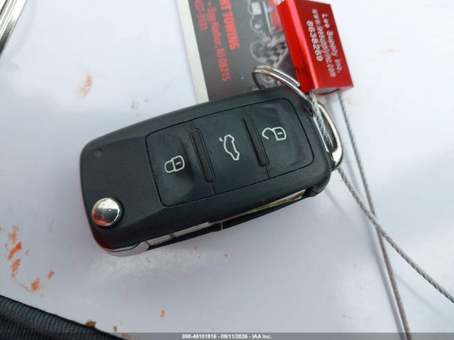 46101916 :رقم المزاد ، 3VWFD7AT4JM706061 vin ، 2018 Volkswagen Beetle 2.0t Coast/2.0t S مزاد بيع