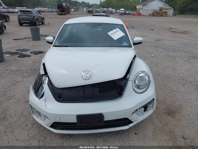 46101916 :رقم المزاد ، 3VWFD7AT4JM706061 vin ، 2018 Volkswagen Beetle 2.0t Coast/2.0t S مزاد بيع