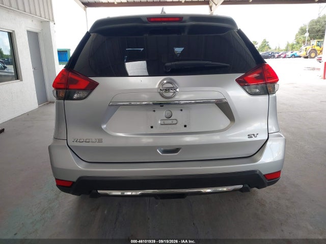 46101939 :رقم المزاد ، KNMAT2MTXHP509818 vin ، 2017 Nissan Rogue Sv مزاد بيع
