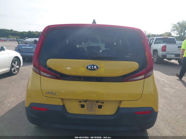 2020 Kia Soul Lx მანქანა იყიდება აუქციონზე, vin: KNDJ23AU5L7076441, აუქციონის ნომერი: 46101952
