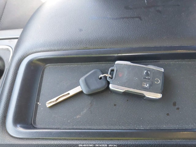 Продажа на аукционе авто 2015 Chevrolet Silverado 1500 2lt, vin: 1GCVKREC2FZ317600, номер лота: 46101963