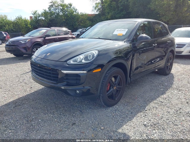 46102016 :رقم المزاد ، WP1AA2A29GKA10052 vin ، 2016 Porsche Cayenne مزاد بيع