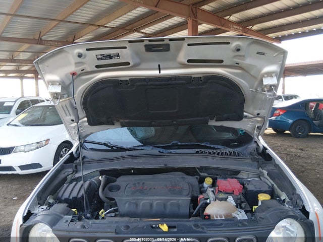 Jeep Renegade Latitude 4x4 2018 ZACCJBBB1JPH86052 Image 10