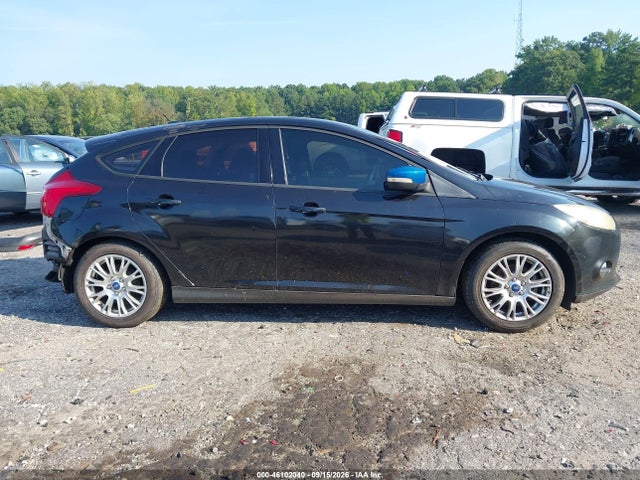 46102040 :رقم المزاد ، 1FAHP3K20CL107251 vin ، 2012 Ford Focus Se مزاد بيع