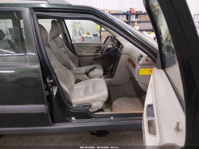 Продажа на аукционе авто 1999 Volvo V70 Xc, vin: YV1LZ56DXX2603542, номер лота: 46102068