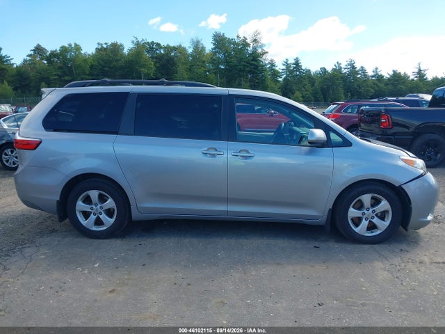 5TDKZ3DC3HS785644 Toyota Sienna Le 8 Passenger