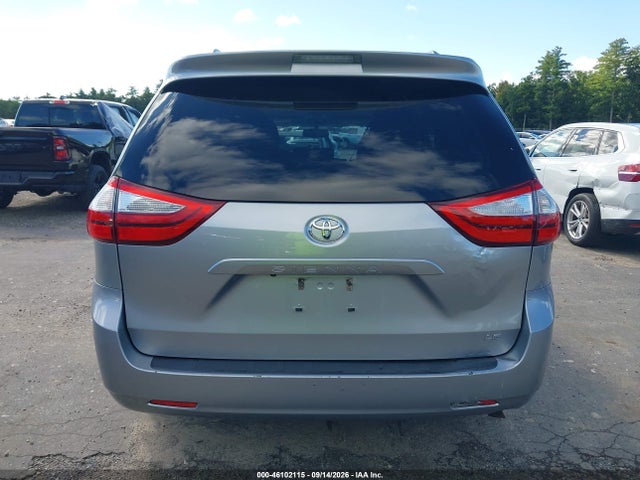 5TDKZ3DC3HS785644 Toyota Sienna Le 8 Passenger