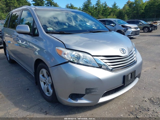 5TDKZ3DC3HS785644 Toyota Sienna Le 8 Passenger
