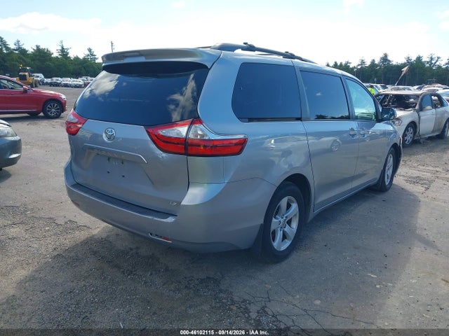 5TDKZ3DC3HS785644 Toyota Sienna Le 8 Passenger