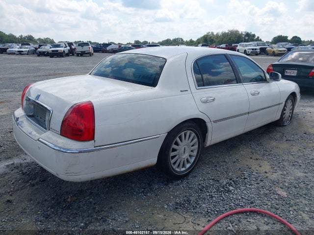 Aukcja sprzedaży 2003 Lincoln Town Car Signature, vin: 1LNHM82W73Y611586, numer aukcji: 46102157