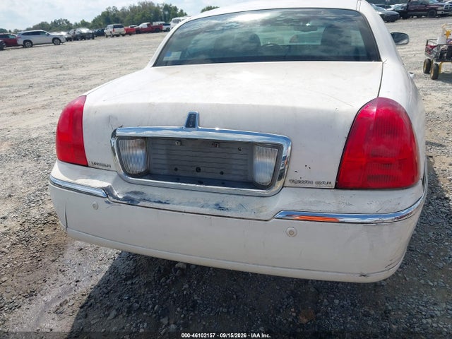 Aukcja sprzedaży 2003 Lincoln Town Car Signature, vin: 1LNHM82W73Y611586, numer aukcji: 46102157