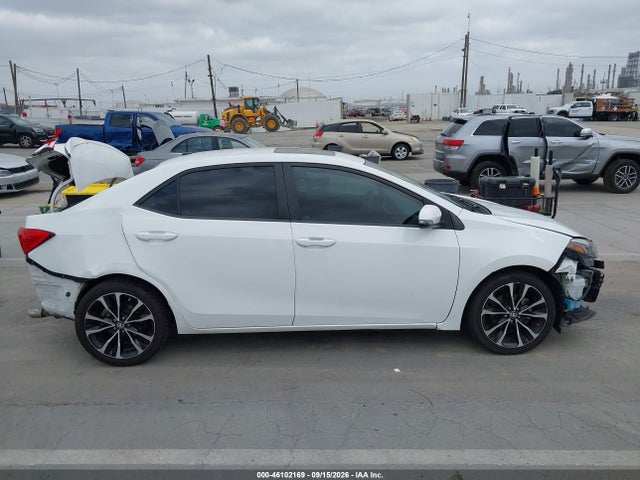 Toyota COROLLA SE 2018 5YFBURHE4JP800535 Image 13