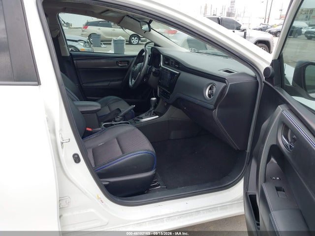 Toyota COROLLA SE 2018 5YFBURHE4JP800535 Image 5
