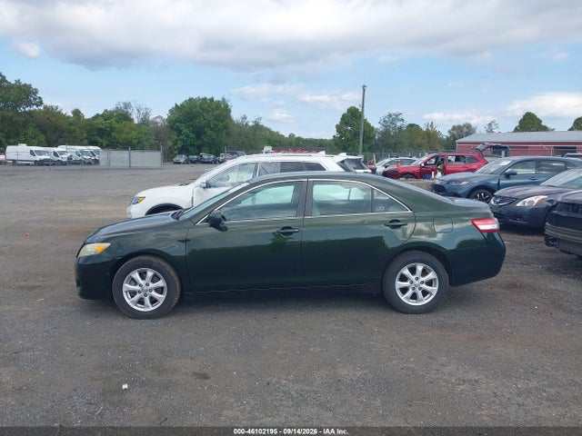 2011 Toyota Camry Le მანქანა იყიდება აუქციონზე, vin: 4T1BF3EKXBU687384, აუქციონის ნომერი: 46102195