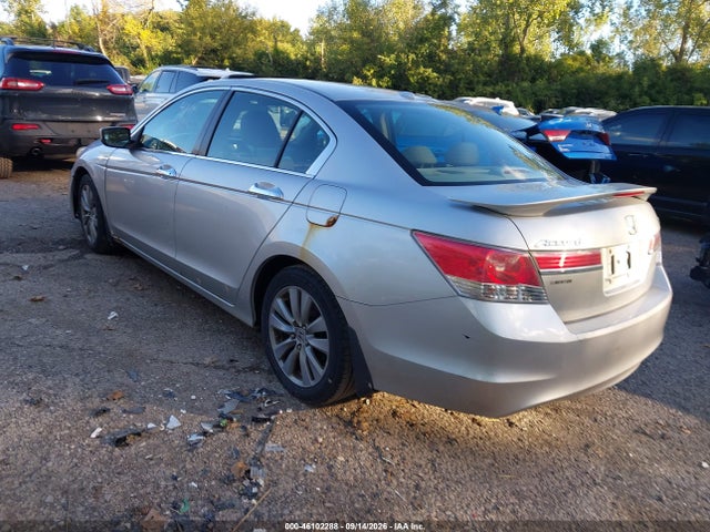 46102288 :رقم المزاد ، 1HGCP3F81BA003270 vin ، 2011 Honda Accord 3.5 Ex-l مزاد بيع