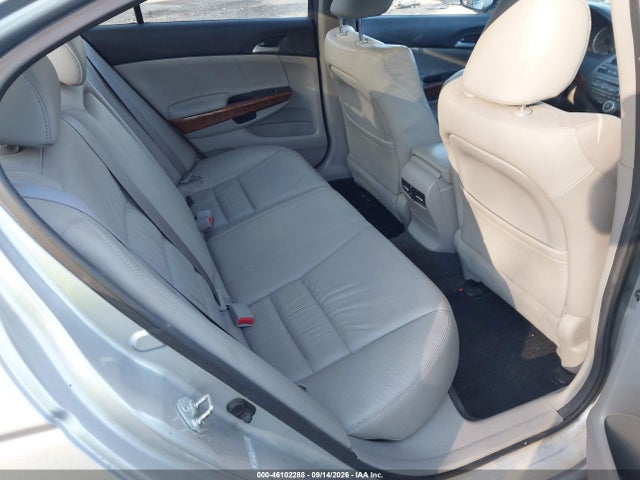 46102288 :رقم المزاد ، 1HGCP3F81BA003270 vin ، 2011 Honda Accord 3.5 Ex-l مزاد بيع
