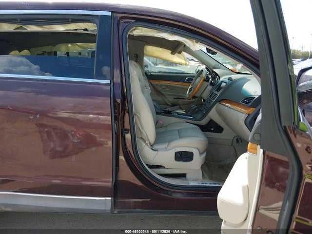 46102348 :رقم المزاد ، 2LMHJ5FR9ABJ20849 vin ، 2010 Lincoln Mkt مزاد بيع