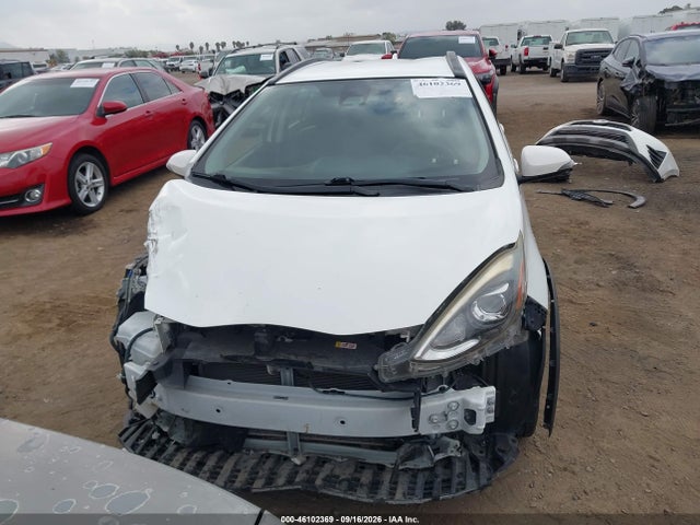 Продажа на аукционе авто 2018 Toyota Prius C Two, vin: JTDKDTB35J1599608, номер лота: 46102369
