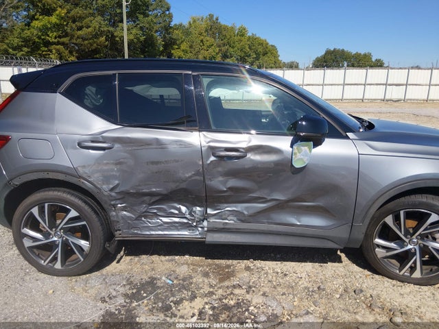 2019 Volvo Xc40 T4 R-design მანქანა იყიდება აუქციონზე, vin: YV4AC2HM4K2106521, აუქციონის ნომერი: 46102392