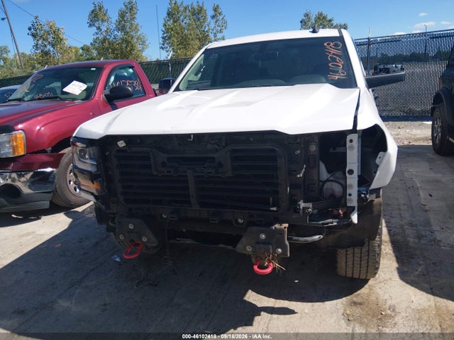 Продаж на аукціоні авто 2018 Chevrolet Silverado 1500 2lt, vin: 1GCVKREH8JZ109998, номер лоту: 46102418