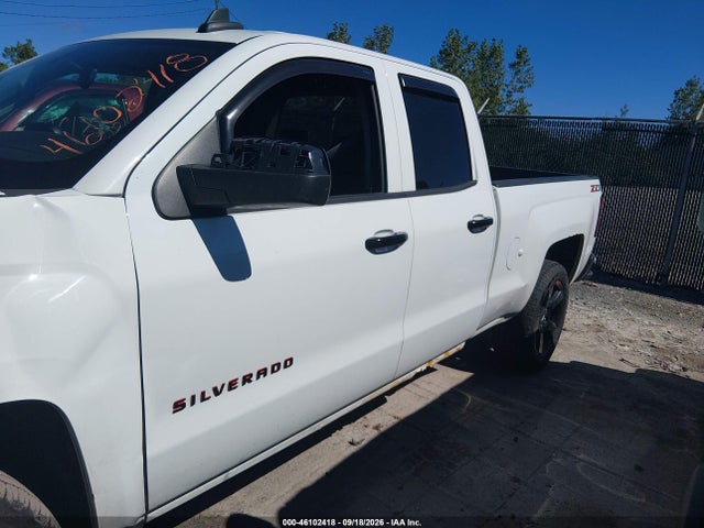Продаж на аукціоні авто 2018 Chevrolet Silverado 1500 2lt, vin: 1GCVKREH8JZ109998, номер лоту: 46102418