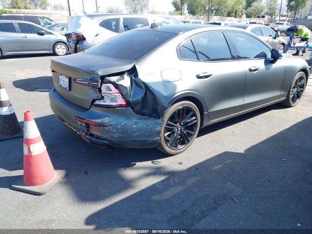 2022 Volvo S60 Recharge Plug-in Hybrid T8 Black Edition R-design Extended Range მანქანა იყიდება აუქციონზე, vin: 7JRH60FD4NG192485, აუქციონის ნომერი: 46102597