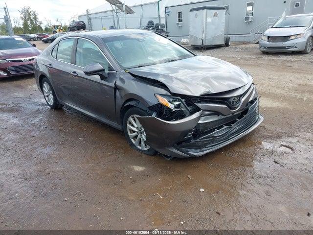 Продажа на аукционе авто 2018 Toyota Camry Le, vin: 4T1B11HKXJU058270, номер лота: 46102604
