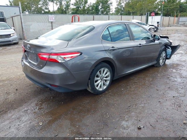 2018 Toyota Camry Le მანქანა იყიდება აუქციონზე, vin: 4T1B11HKXJU058270, აუქციონის ნომერი: 46102604