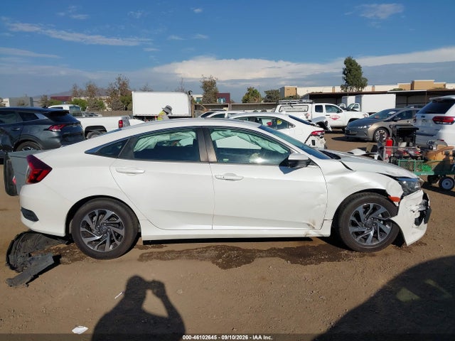 Honda CIVIC EX 2018 2HGFC2F76JH542915 Image 13