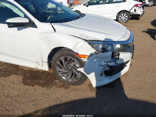 Honda CIVIC EX 2018 2HGFC2F76JH542915 Image 17