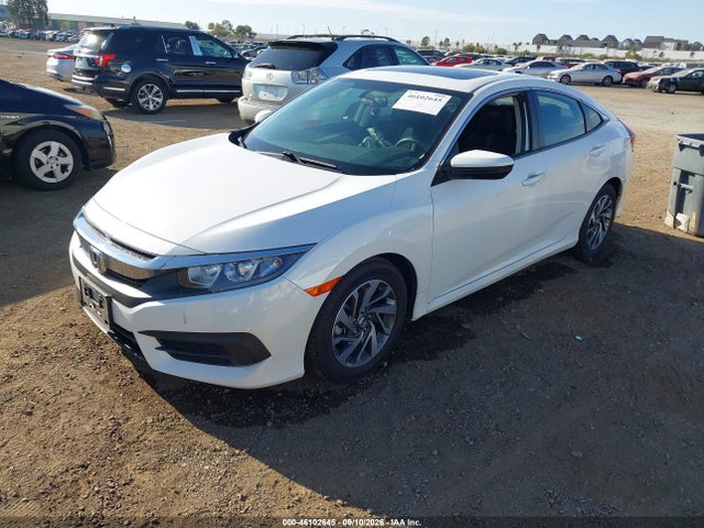 Honda CIVIC EX 2018 2HGFC2F76JH542915 Image 2