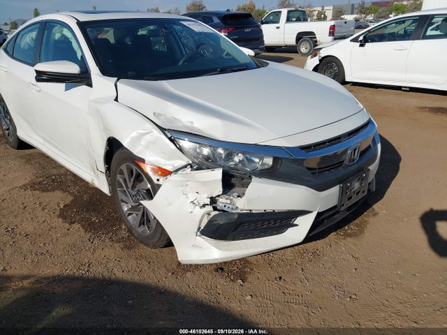Honda CIVIC EX 2018 2HGFC2F76JH542915 Image 6