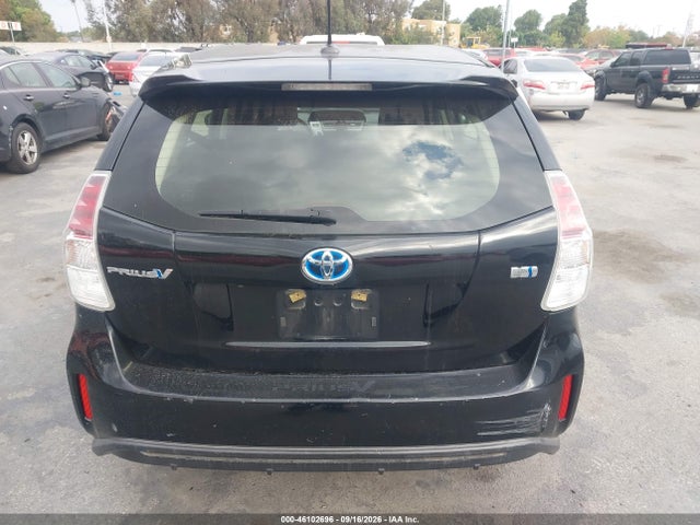 Продаж на аукціоні авто 2017 Toyota Prius V Three, vin: JTDZN3EU7HJ062443, номер лоту: 46102696