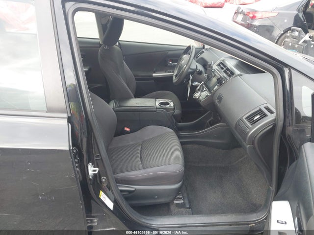 Продаж на аукціоні авто 2017 Toyota Prius V Three, vin: JTDZN3EU7HJ062443, номер лоту: 46102696