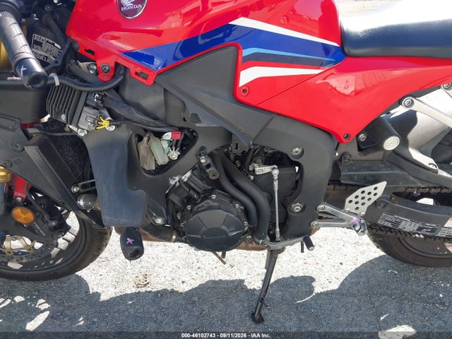 2021 Honda Cbr600 Rr მანქანა იყიდება აუქციონზე, vin: JH2PC40H6MK700075, აუქციონის ნომერი: 46102743