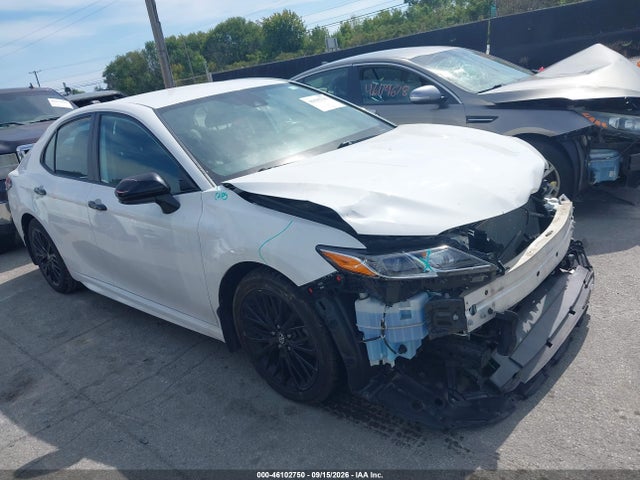 46102750 :رقم المزاد ، 4T1G11AK6LU302418 vin ، 2020 Toyota Camry Se Nightshade Edition مزاد بيع