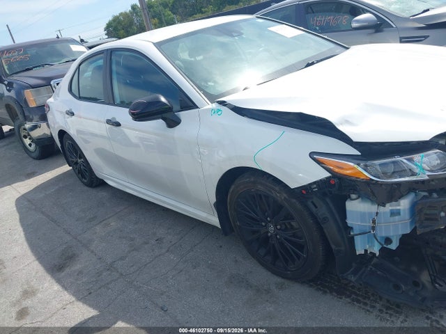 46102750 :رقم المزاد ، 4T1G11AK6LU302418 vin ، 2020 Toyota Camry Se Nightshade Edition مزاد بيع