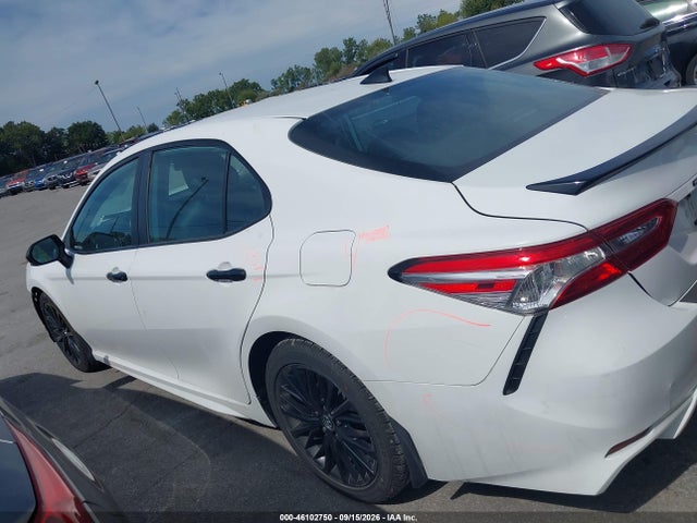 46102750 :رقم المزاد ، 4T1G11AK6LU302418 vin ، 2020 Toyota Camry Se Nightshade Edition مزاد بيع