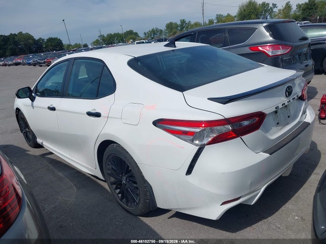 46102750 :رقم المزاد ، 4T1G11AK6LU302418 vin ، 2020 Toyota Camry Se Nightshade Edition مزاد بيع